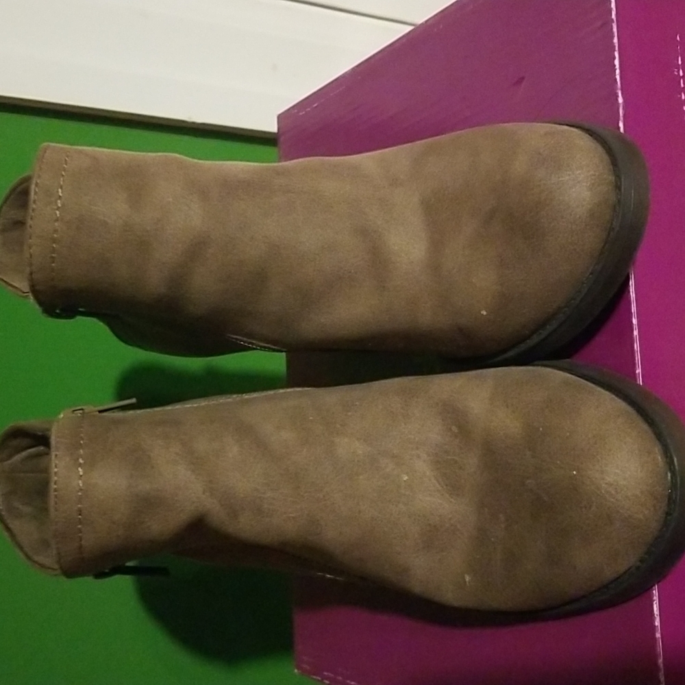 Rampage fabric brown boots size 7.5